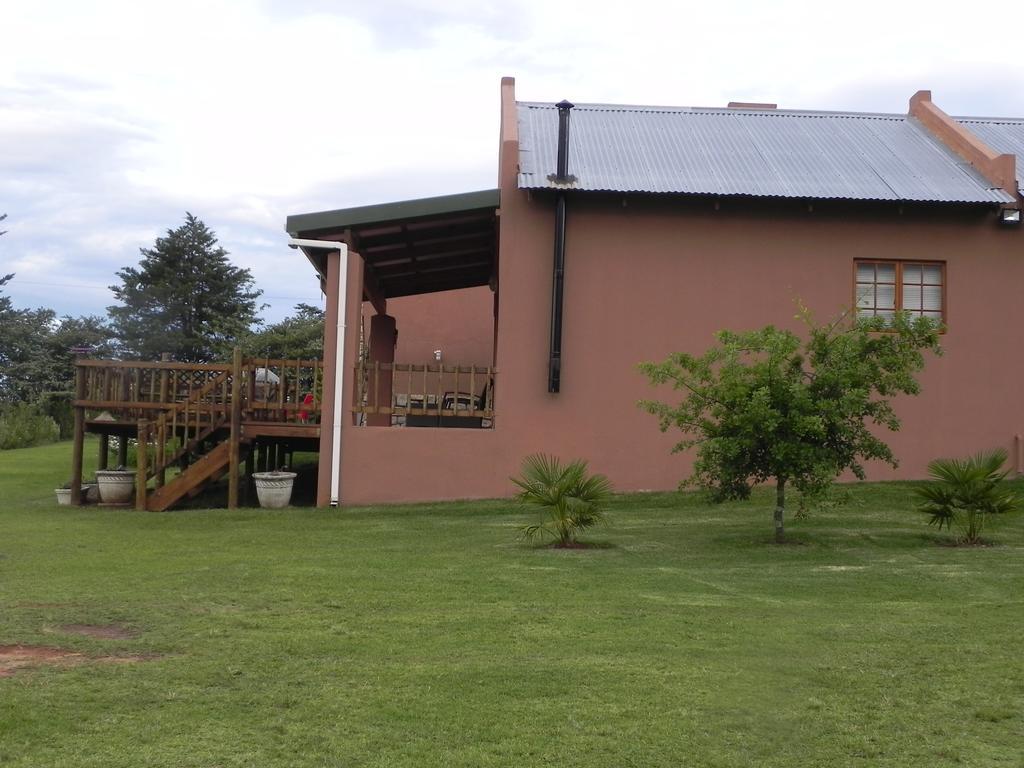 J&B Lodge Underberg Extérieur photo